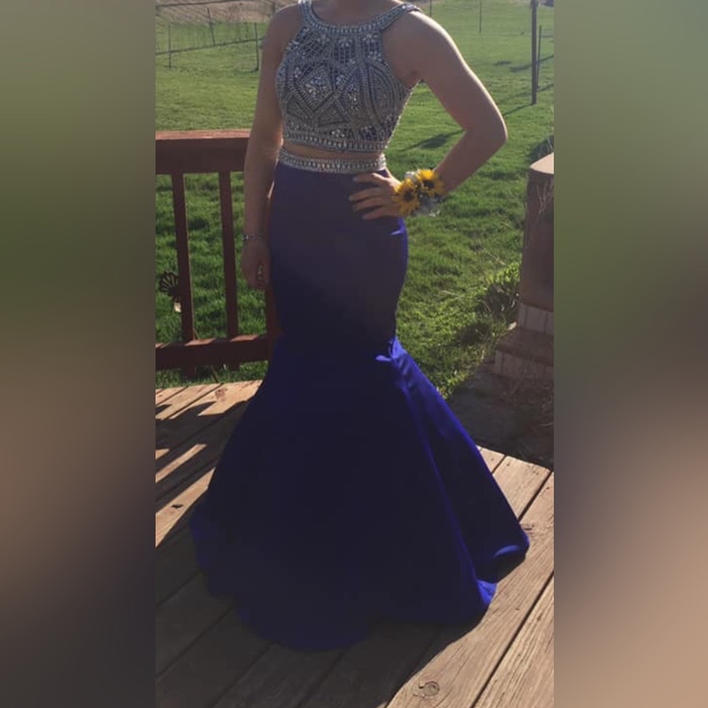 Jiovani Size 2, two piece mermaid dress